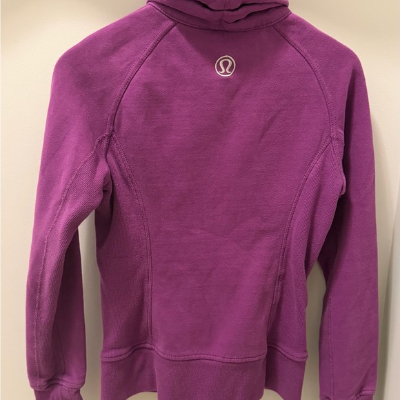 lululemon athletica Women's Sweater - Picture 2 of 3